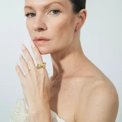 Anillo acabado en oro amarillo de 18k - Nacui
