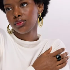 Anillo con Cuarzo Hidrotermal Onix acabado en oro amarillo 18K - Hianvi