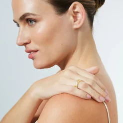 Anillo de Circonita Brillante acabado en oro amarillo de 18k - Riesim