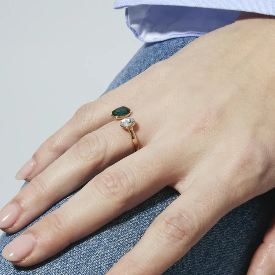Anillo de Circonita Esmeralda acabado en oro amarillo de 18k - Rirath