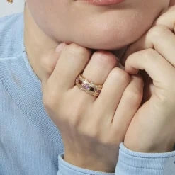 Anillo de Circonita Multicolor acabado en oro amarillo de 18k - Niodoc