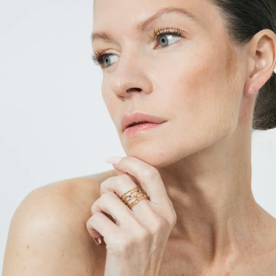 Anillo de Circonita Multicolor acabado en oro amarillo 18k - Copply
