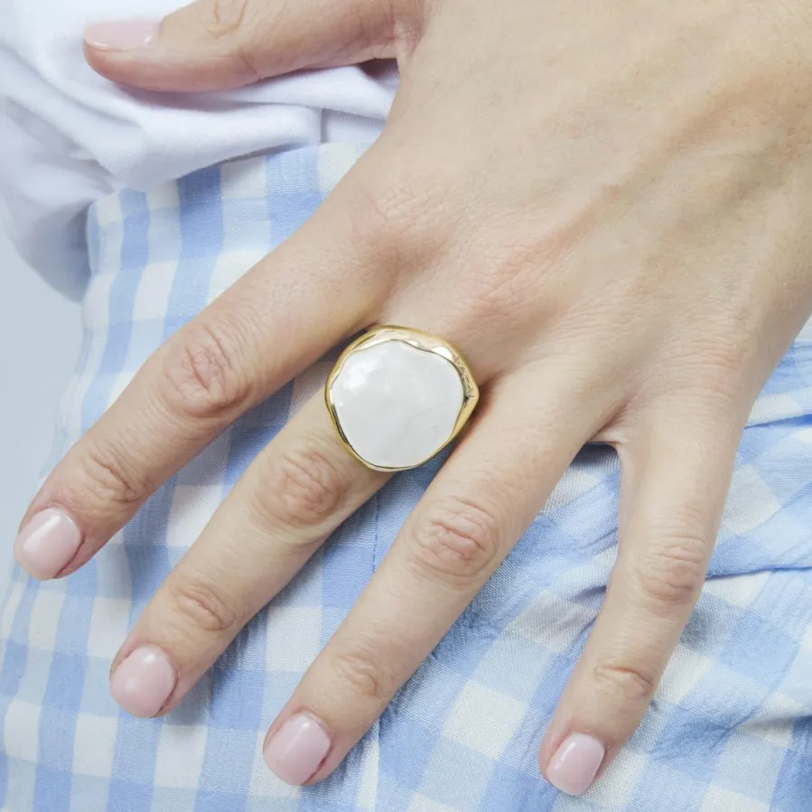 Anillo de Madreperla Blanca acabado en oro amarillo de 18k - Riub