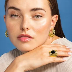 Anillo de Ónix acabado en oro amarillo 18K- Rhumo