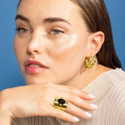 Anillo de Ónix acabado en oro amarillo 18K- Rhumo