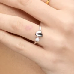 Anillo de Plata de Ley 925 y Circonita Brillante acabado rodio - Pesha