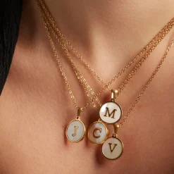 Collar de Madreperla Blanca acabado en oro amarillo 18K - Alphabet