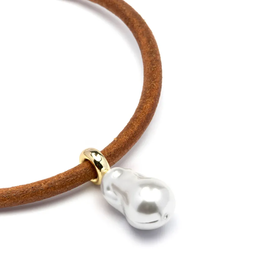Collar de Plata de Ley 925 y Perla Blanca acabado oro amarillo de 18k - Abongo