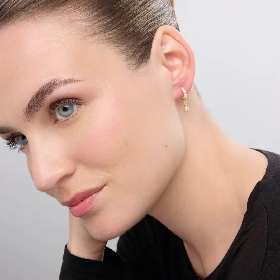 Pendientes acabado oro amarillo de 18k y Circonita Brillante - Laade