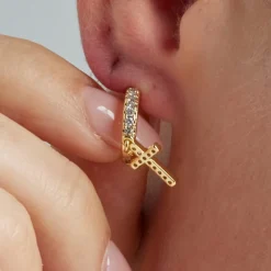 Pendientes de Circonita Brillante acabados en oro amarillo 18K - Mezxo