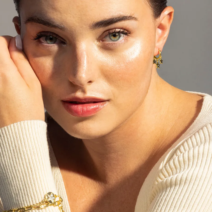 Pendientes de Circonita Brillante acabados en oro amarillo 18K - Estrella