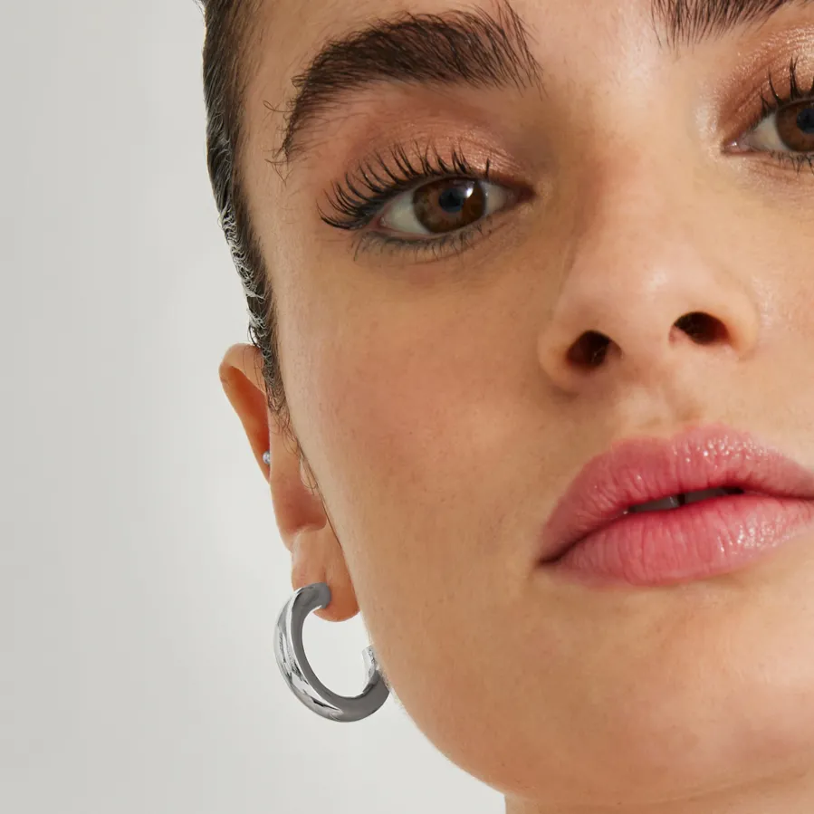 Pendientes de 13mm de diámetro acabados en rodio - Shiwa